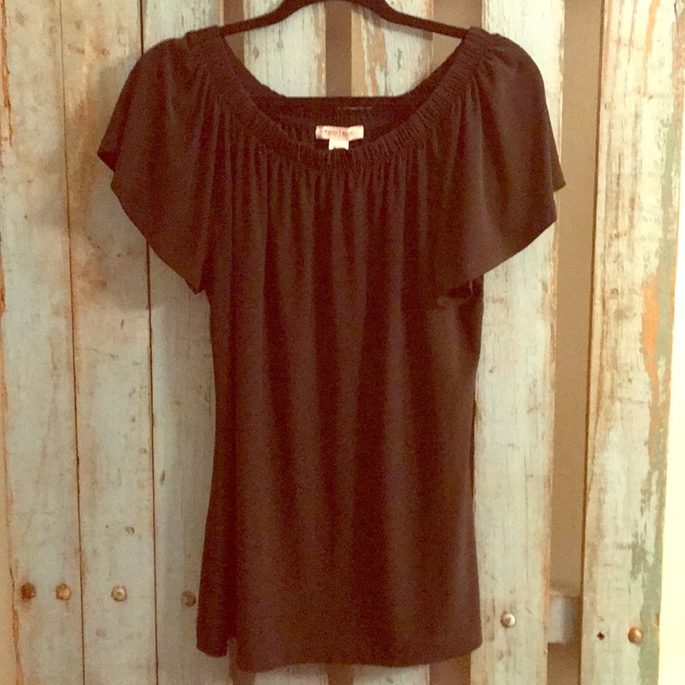 White House / Black Market top M